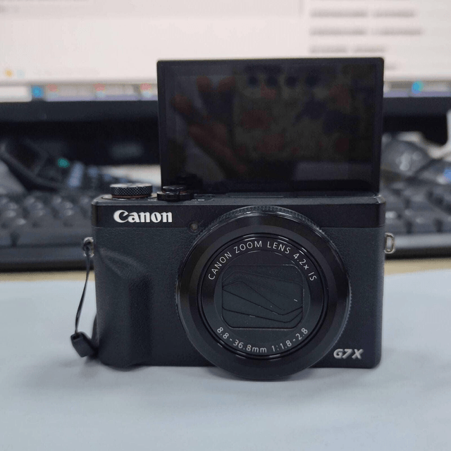 Canon PowerShot G7X Mark III Digital Camera with 4.2x Optical Zoom Lens 98%New