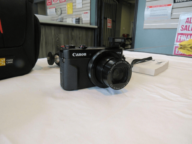 CANON POWERSHOT G7X Mark II Digital Camera W/ Manual, Batteries & Charger