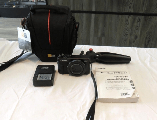 CANON POWERSHOT G7X Mark II Digital Camera W/ Manual, Batteries & Charger